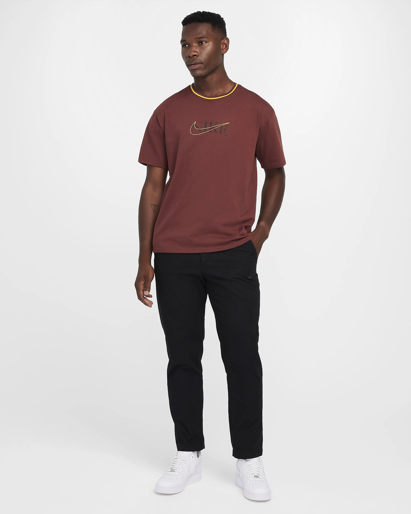 Nike Max90 T-Shirt – Klassisk komfort, ikonisk stil – Oplev Nike!