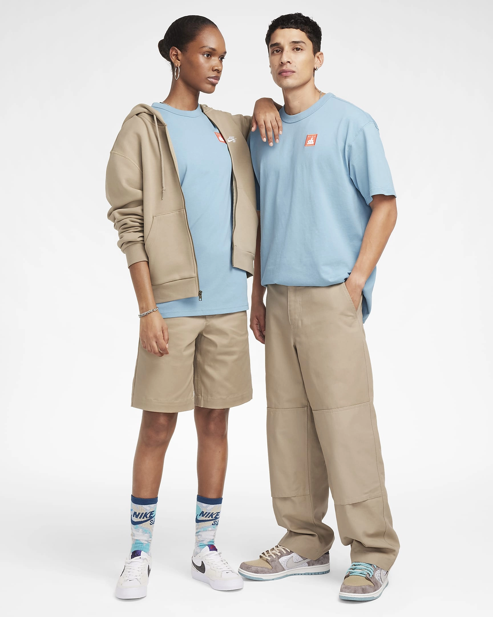 Nike SB Skate T-Shirt - Rul gaderne i stil! En klassiker med kant og attitude. Perfekt til skateren.